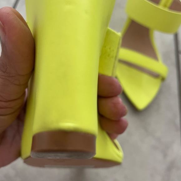 Schutz Soraya Napa Tennis Neon Yellow Leather Wedge - Picture 9 of 13